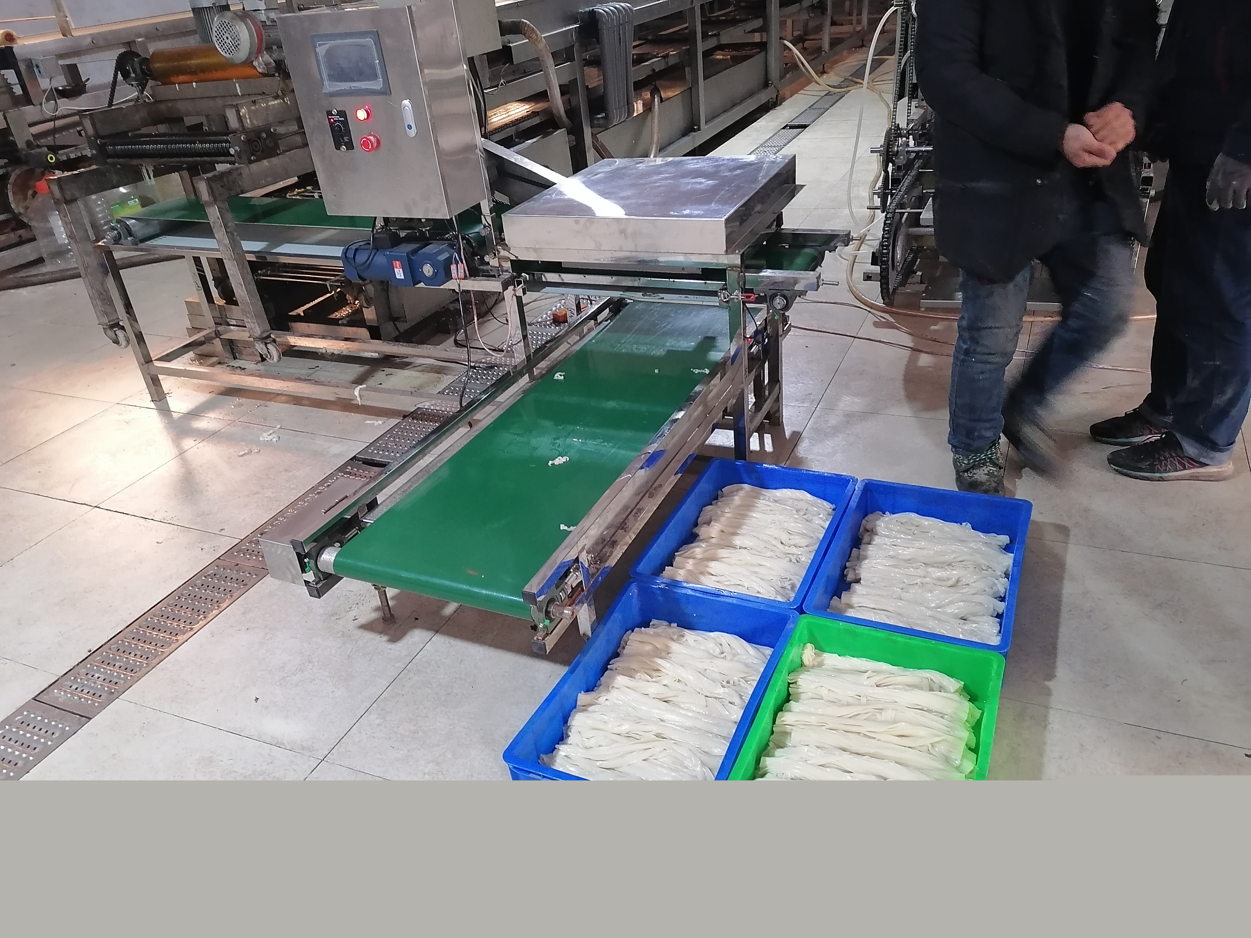 涼皮河粉自動(dòng)收筐機(jī)